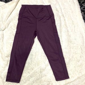 Zyia wine brilliant Capri leggings. Size 8-10